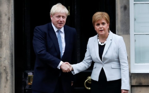 رئيسة وزراء اسكتلندا مع بوريس جونسون