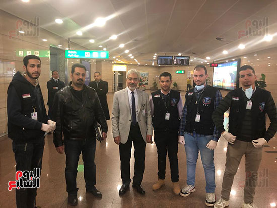 اليوم السابع بين رجال الحجر الصحى بمطار القاهرة (4)