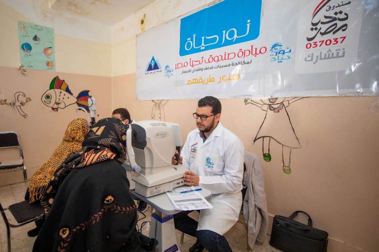 صندوق تحيا مصر يطلق القوافل  الطبية  نور حياة  في محافظة أسيوط   (5)