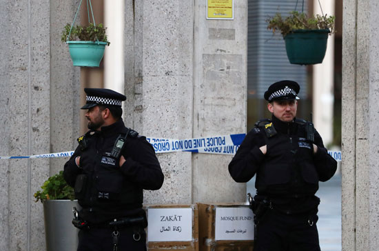 الشرطة البريطانية بمحيط مسجد لندن المركزى