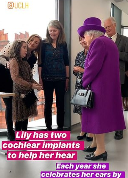 الملكة فى زيارة لمستشفى فى لندن