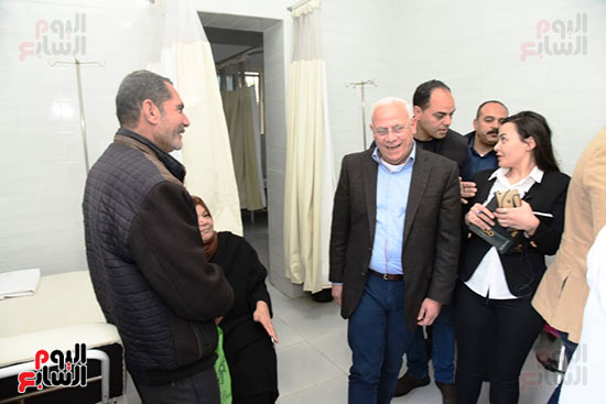 وزيرة الصحة ومحافظ بورسعيد يتابعان العمل بمستشفى أطفال النصر التخصصى (1)