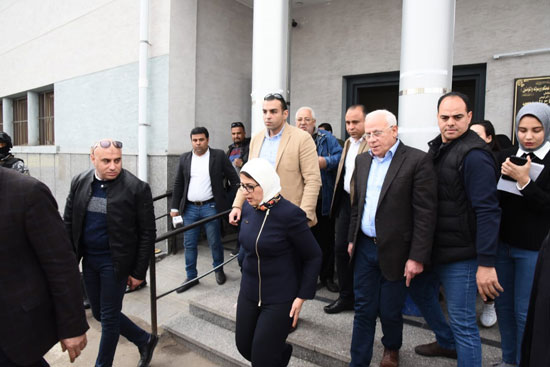 وزيرة الصحة ومحافظ بورسعيد يتفقدان مستشفى المبرة (1)