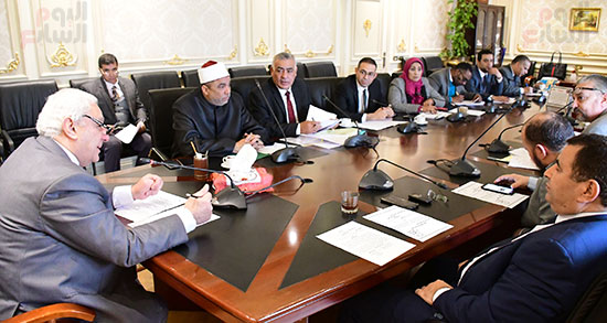 اجتماع لجنة الشئون الدينية  (1)