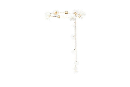 A crown of flowers and pearls