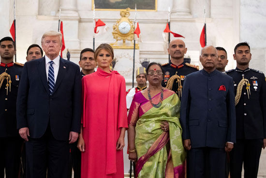 الرئيس الهندى وزوجته يستقبلان الرئيس ترامب وزوجته