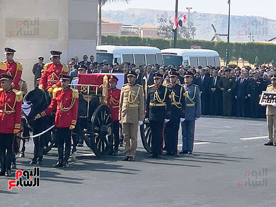الجنازة العسكرية للرئيس الأسبق