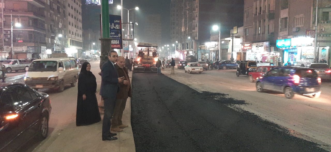 نائب محافظ الغربية يتابع أعمال الرصف بشارع الجلاء