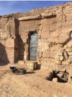 مقبرة خونس (2)