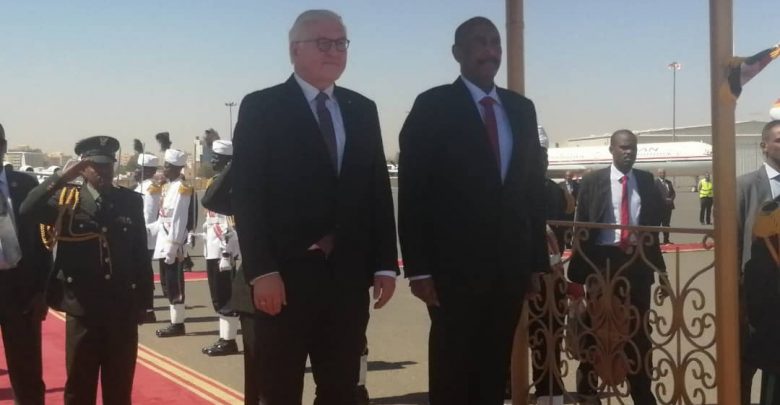 رئيس ألمانيا الاتحادية يصل الخرطوم فى زيارة يومين (1)