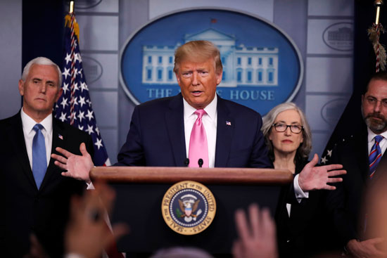 الرئيس الأمريكي ترامب يعقد مؤتمرا صحفيا حول تفشي فيروس كورونا في البيت الأبيض