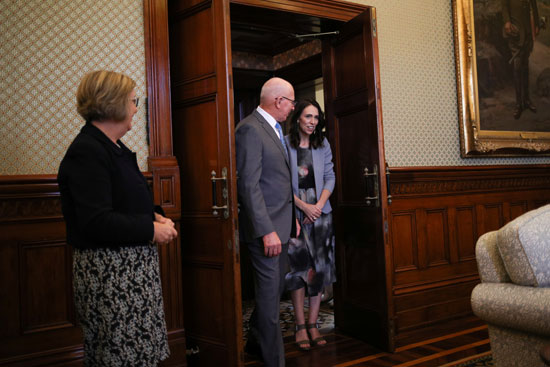 رئيسة-وزراء-نيوزلندا-تلتقى-الحاكم-العام-بأستراليا