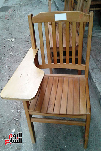 كرسي-من-تصنيع-ورش-الكلية