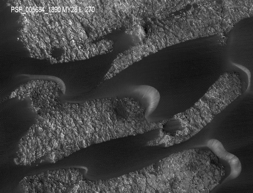 الكثبان الرملية تتحرك على المريخ