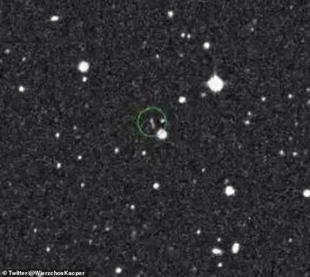 صورة الكويكب الأولى