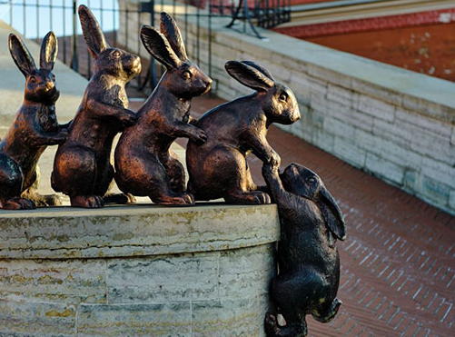 تمثال الأرانب