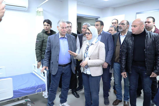جولة وزيرة الصحة فى مستشفى الإخلاء والعيادات بمناطق الحجر الصحى  (12)