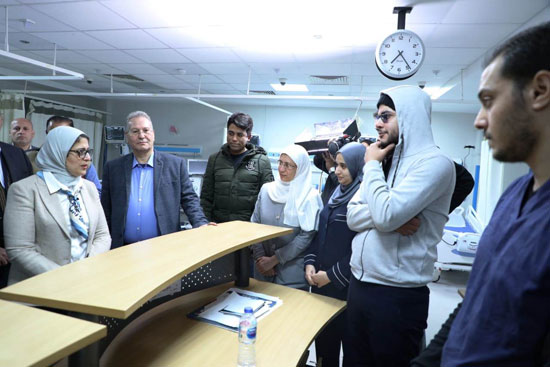 جولة وزيرة الصحة فى مستشفى الإخلاء والعيادات بمناطق الحجر الصحى  (7)