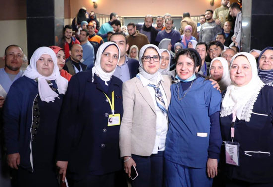 جولة وزيرة الصحة فى مستشفى الإخلاء والعيادات بمناطق الحجر الصحى  (2)