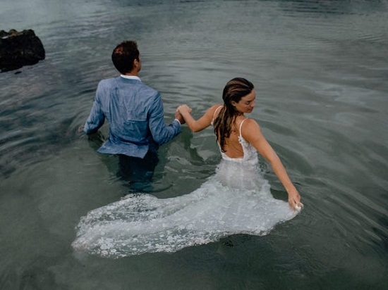 زفاف في المحيط