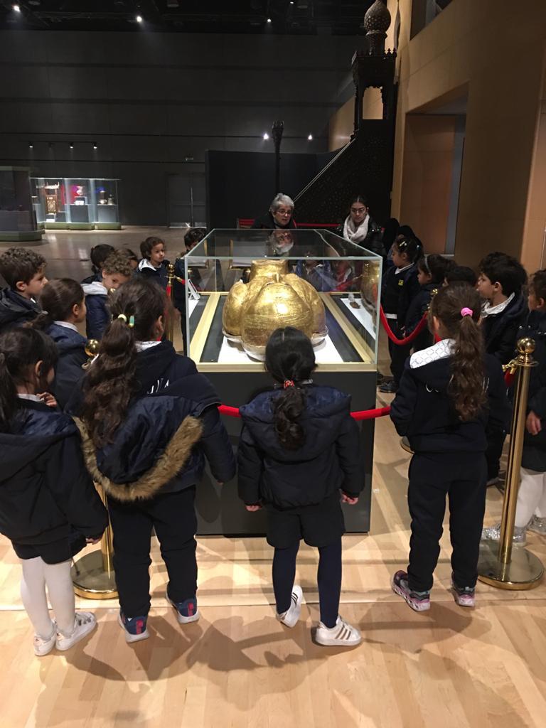 المتحف القومى للحضارة المصرية يستقبل طلاب مدرستين بالقاهرة (2)