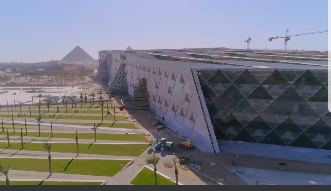 محيط المتحف المصرى الكبير (1)