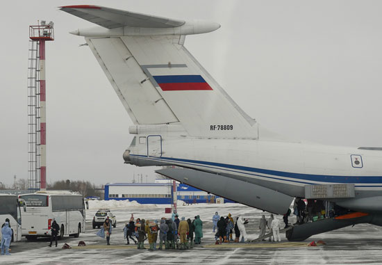 طائرة تحمل المواطنين الروس من الصين