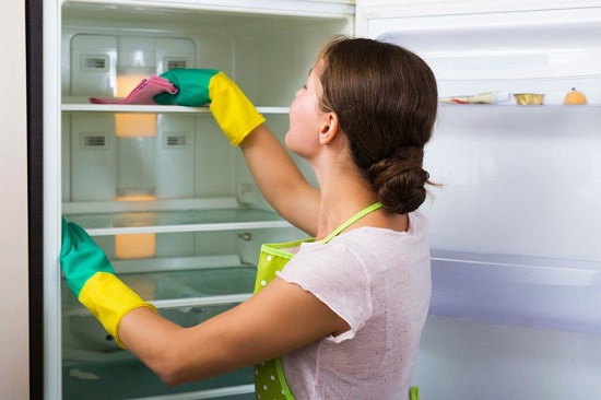طرق تنظيف الثلاجة