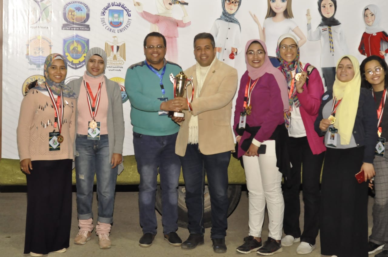 جامعة المنيا تحصد 3 كؤوس و14 ميدالية فى أسبوع فتيات الجامعات بالفيوم (3)