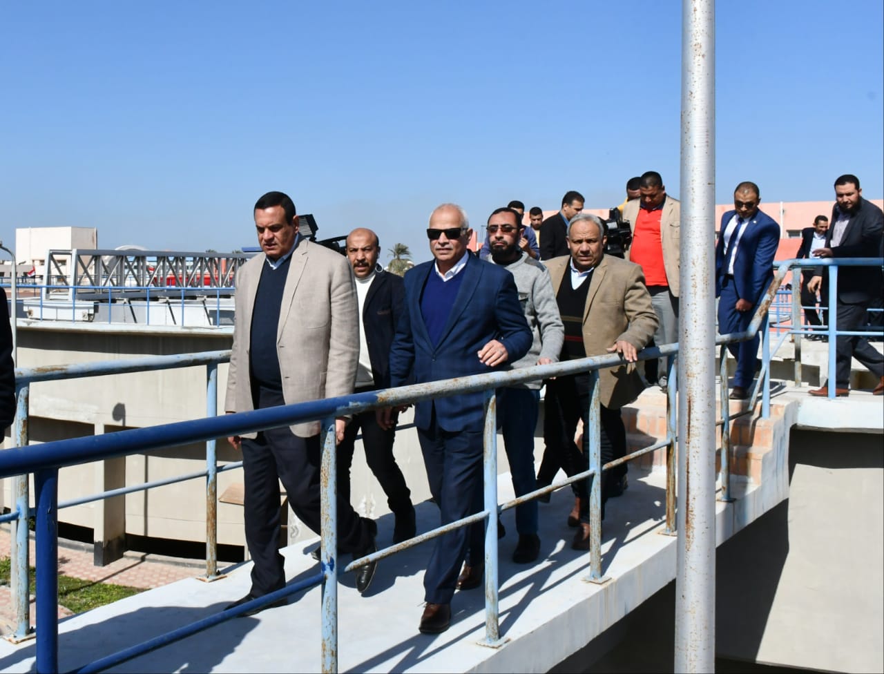 محافظ البحيرة يتفقد توسعات محطة مياه أبو حمص  (3)