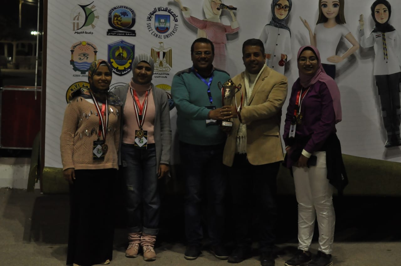 جامعة المنيا تحصد 3 كؤوس و14 ميدالية فى أسبوع فتيات الجامعات بالفيوم (16)