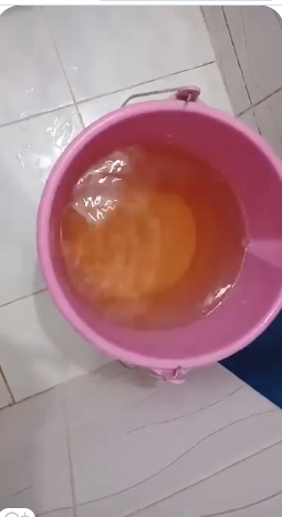 تغيير لون مياه الشرب