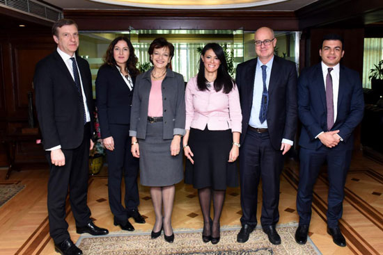 الدكتورة رانيا المشاط وزيرة التعاون الدولي تلتقي رئيسية بعثة بنك الاستثمار الاوروبى (2)