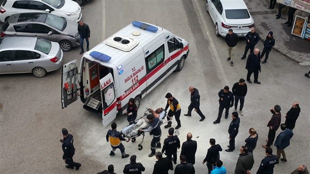 المواطن التركي بعد وصول الاسعاف