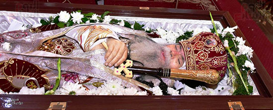 جنازة الانبا صرابامون اسقف ورئيس دير الانبا بيشوى العامر بوادى النطرون (1)