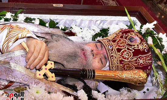 جنازة الانبا صرابامون اسقف ورئيس دير الانبا بيشوى العامر بوادى النطرون (3)