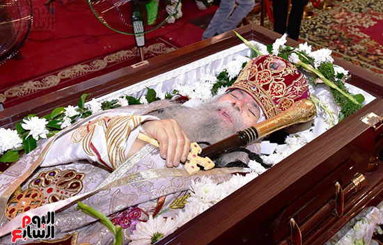 جنازة الانبا صرابامون اسقف ورئيس دير الانبا بيشوى العامر بوادى النطرون (7)