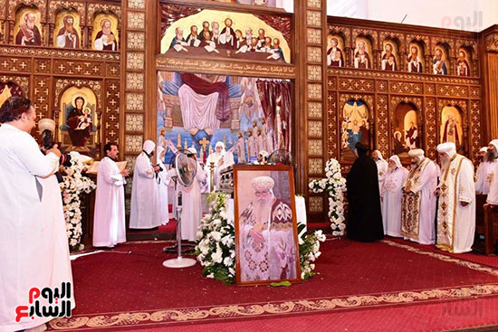 جنازة الانبا صرابامون اسقف ورئيس دير الانبا بيشوى العامر بوادى النطرون (4)