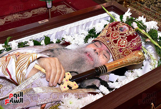 جنازة الانبا صرابامون اسقف ورئيس دير الانبا بيشوى العامر بوادى النطرون (8)