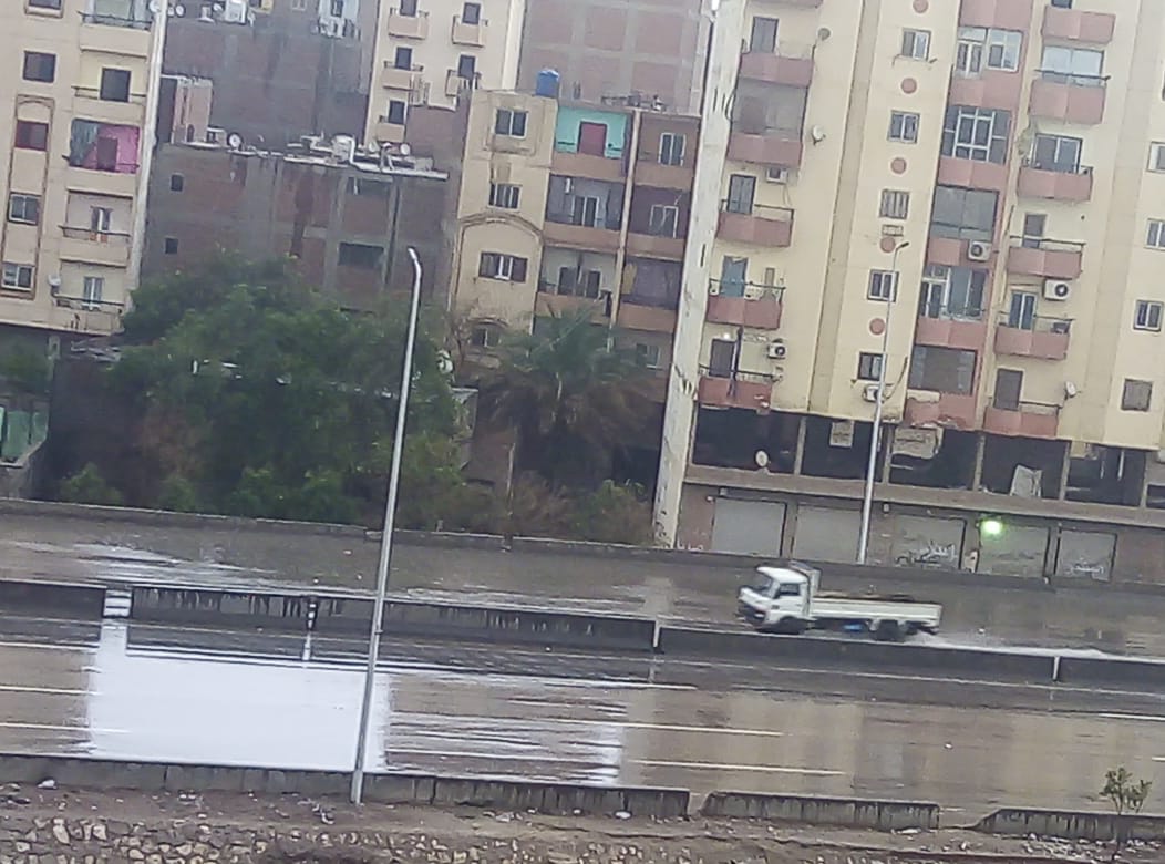 تساقط الأمطار على الطريق الدائري (2)
