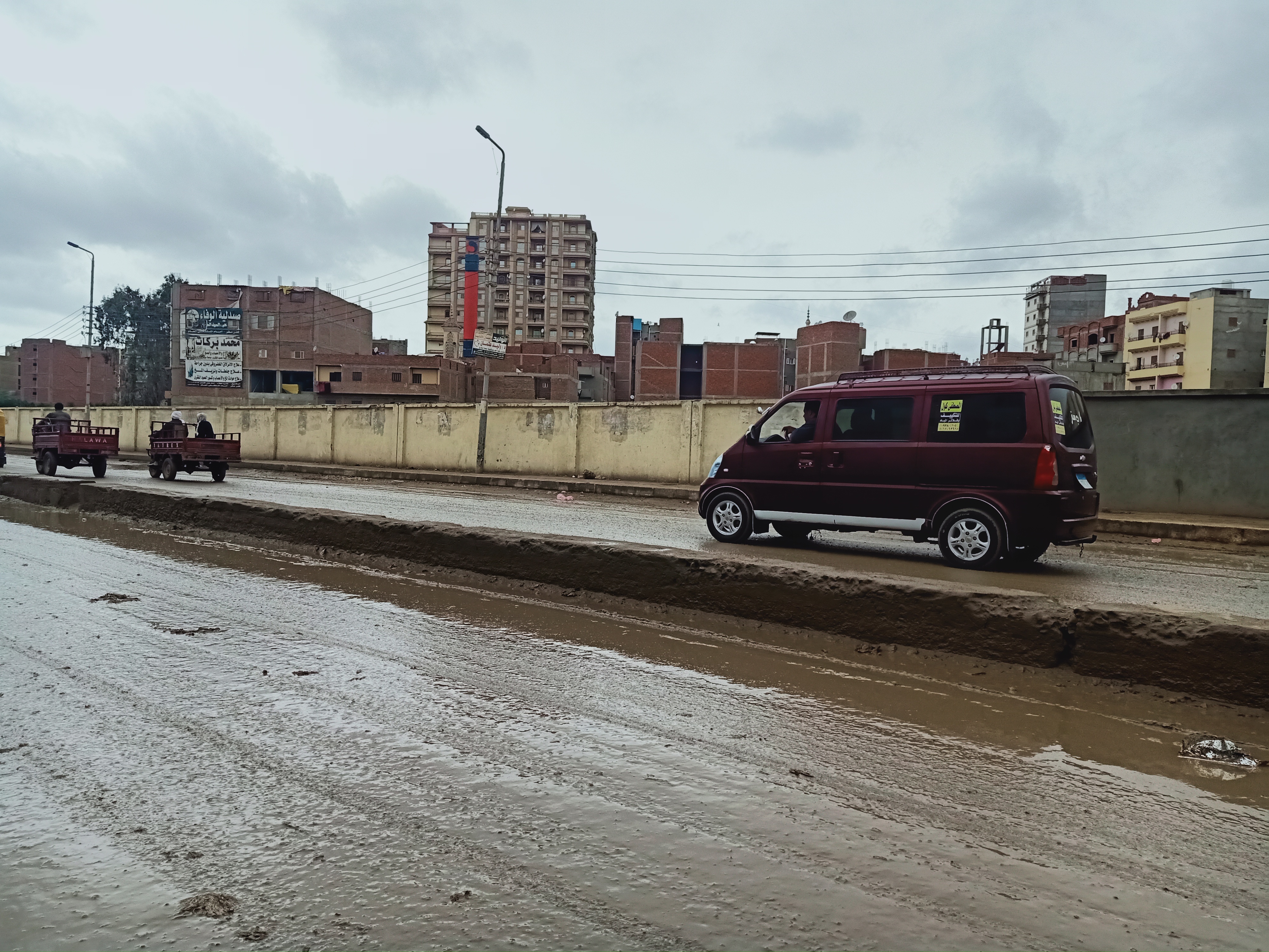 هطول أمطار رعدية على مدن الشرقية (4)
