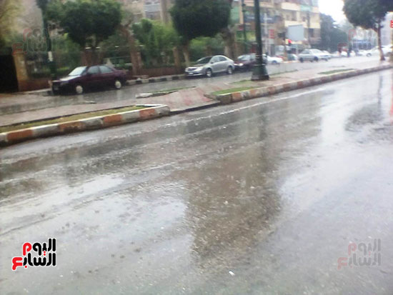 أمطار غزيرة تملأ شوارع محافظة المنيا (3)