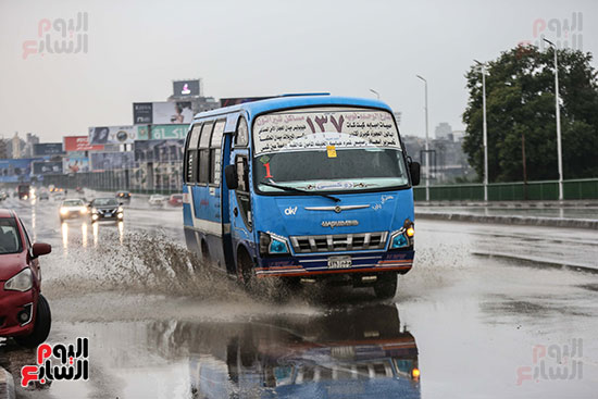 القيادة تحت المطر (7)