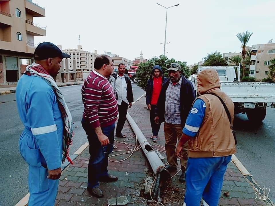 غلق طرق سفاجا قنا والقصير قفط بالبحر الأحمر بسبب سرعة الرياح والشبورة (2)