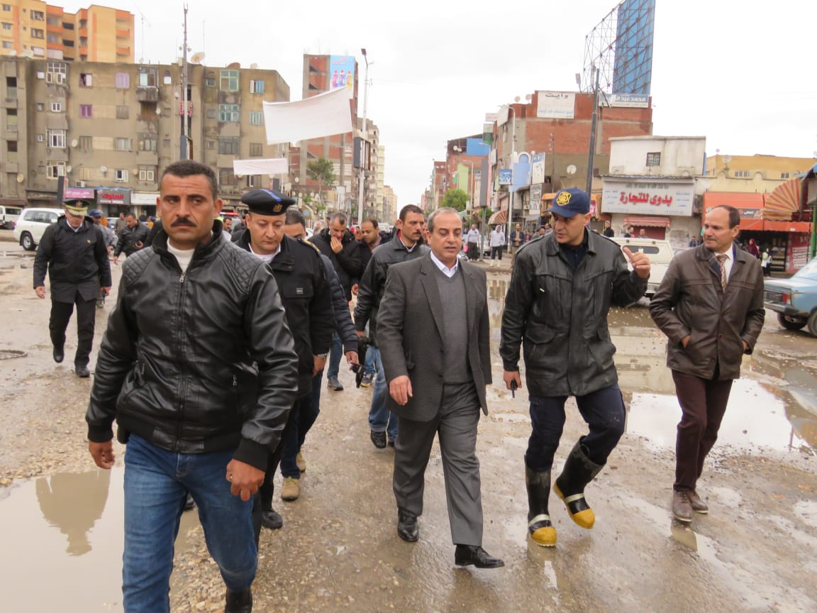 مدير أمن الغربية يتابع رفع مياه الأمطار من شوارع المحافظة (7)