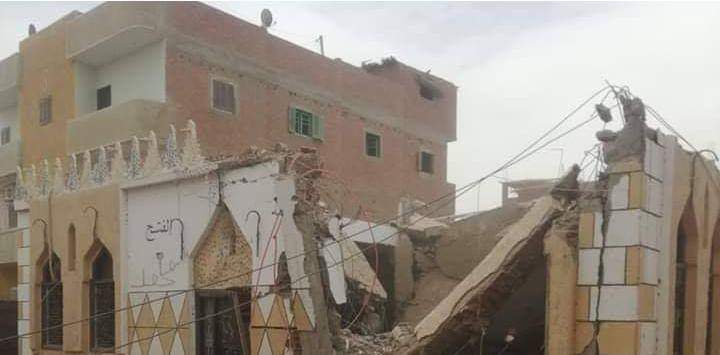 انهيار المسجد (1)