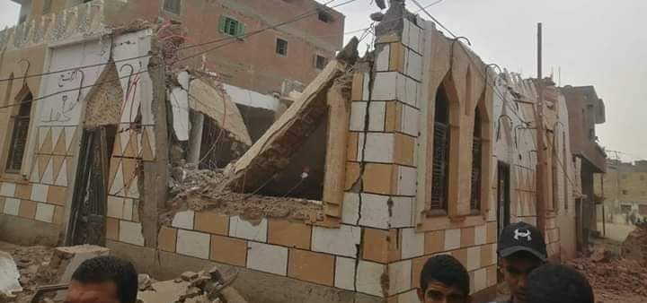انهيار المسجد (2)