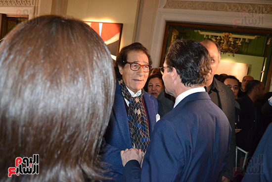 السفير الفرنسي في معرض فاروق حسنى (4)
