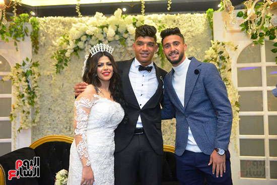 محمد عبد السلام برفقة العريس و العروسة