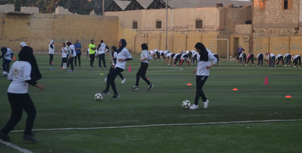 فريق كرة القدم النسائية بمركز شباب البرجاية بالمنيا (8)